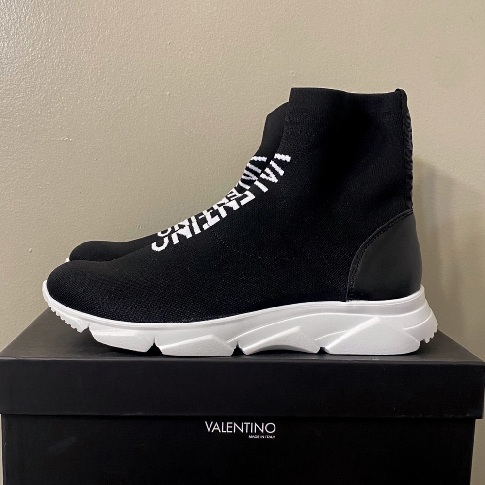 Valentino : Black Sneaker Socks